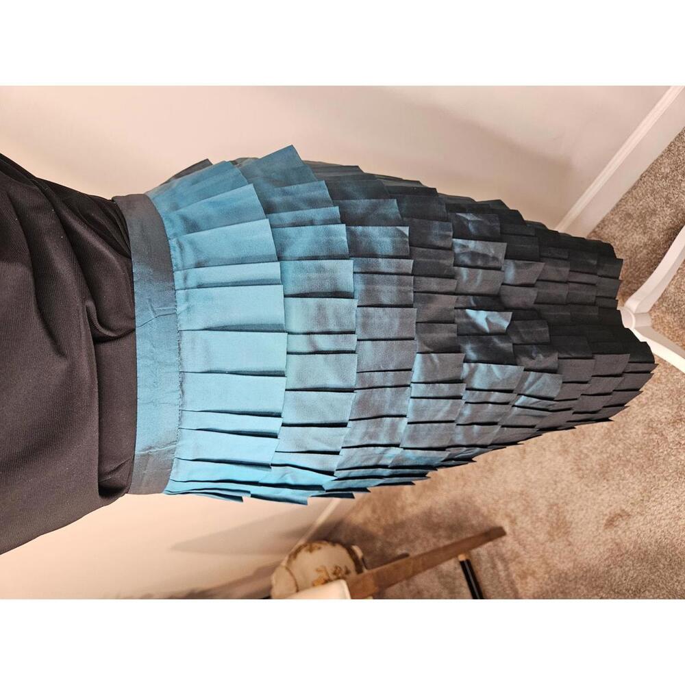 Doncaster Collection Pleated Skirt - Size 6 - Picture 2 of 7